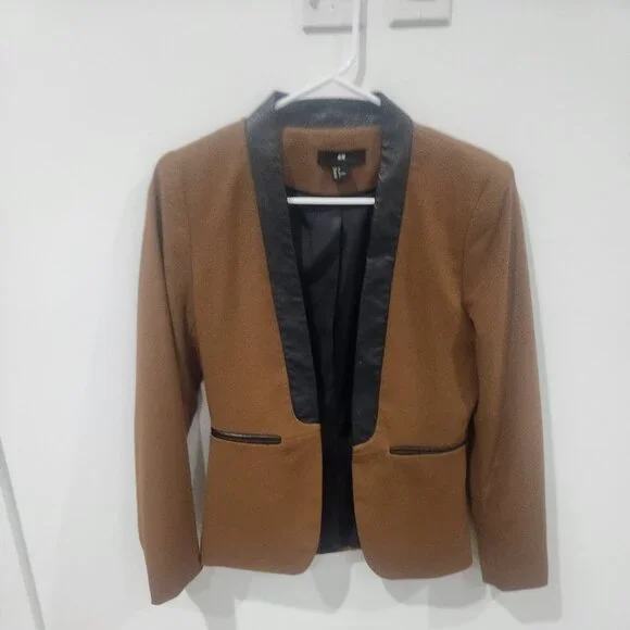 Blazer - Picture 1 of 1